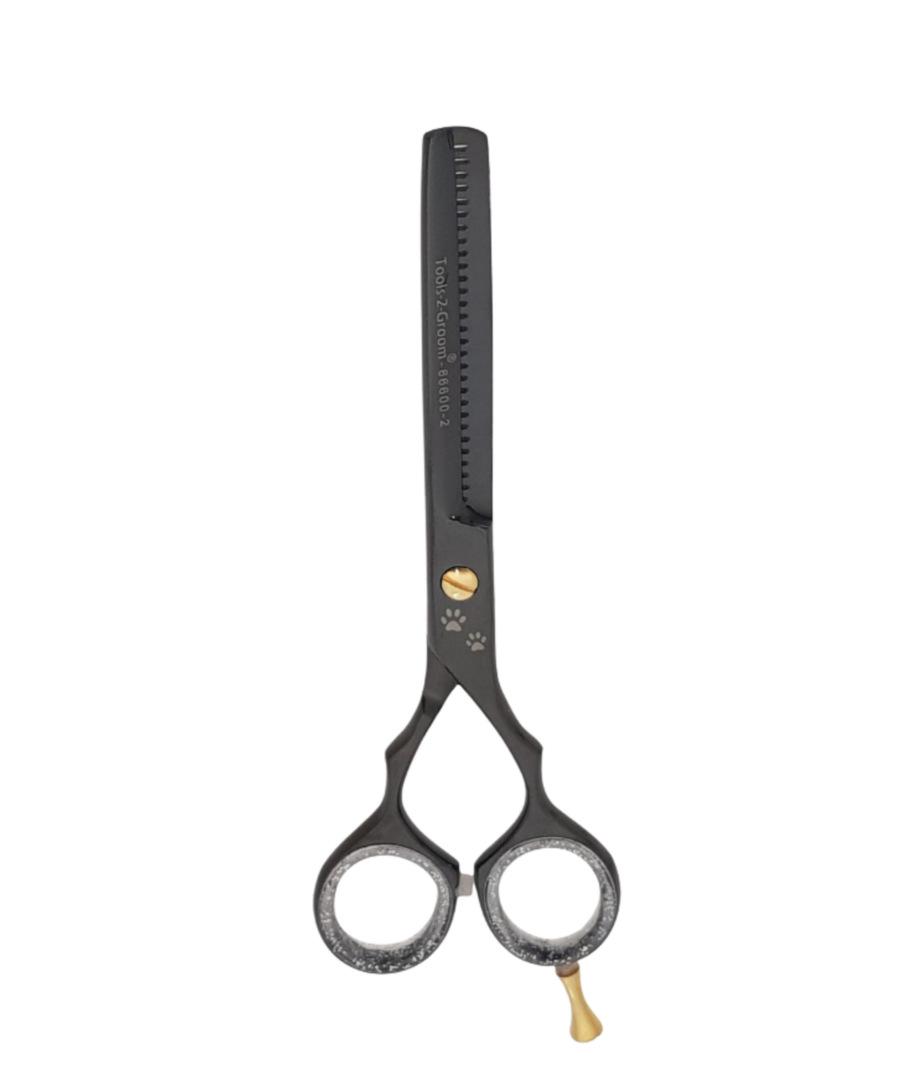 Effileerschaar Black Edge 15,5 cm (6″) enkelzijdig – mat zwart satin steel met stelschroef, demper, silicone inzetringen en pinksteun