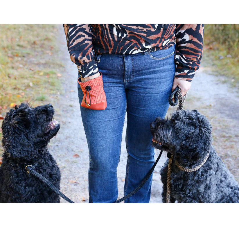Beloningstasje “Woof You” – Handgemaakt Train-&-Snack Zakje