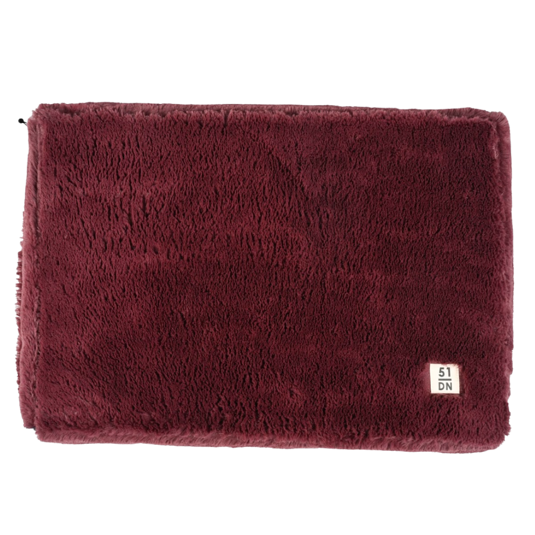 51 Degrees North Supersoft Benchkussen – Stijlvolle aubergine kleur