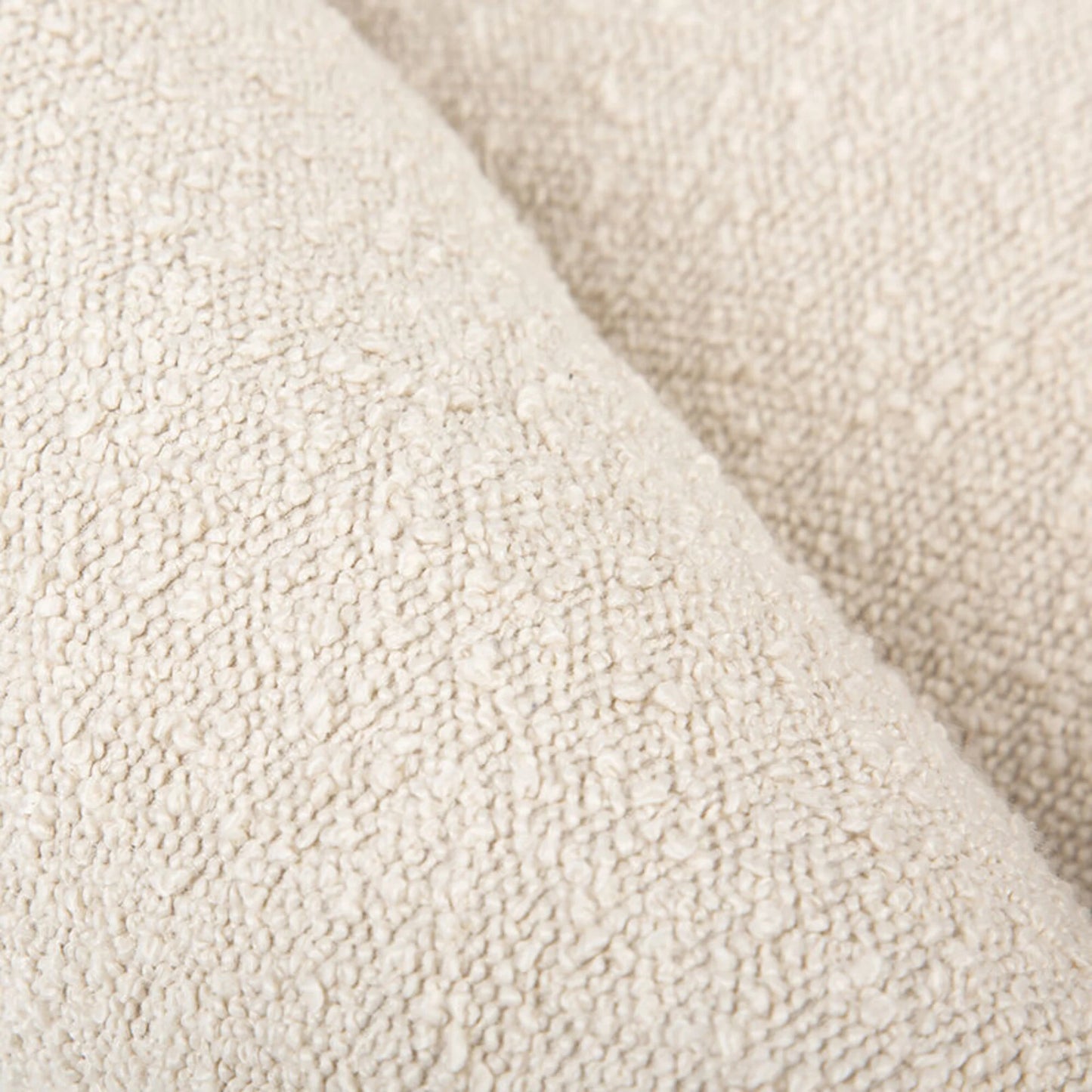 Bouclé Box Bed – Ivory & luxe knus comfort