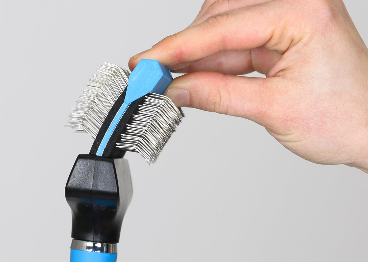 Show Tech Flex Groom Blue – Small Slicker