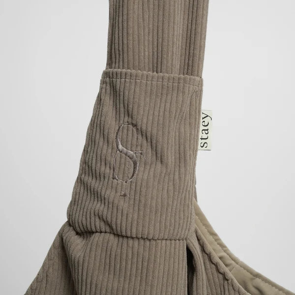 STAËY Ava Puppy Draagtas Corduroy – Tot 8 kg