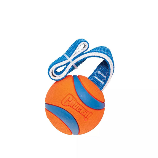Chuckit! Ultra Tug hondenspeeltje met tennisbal en stevig handvat, verkrijgbaar in medium en large.