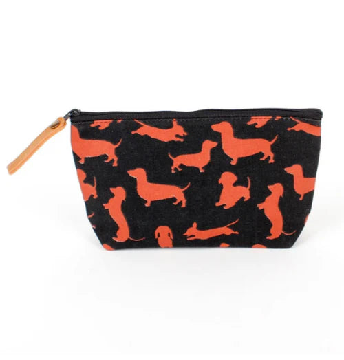 Katoenen make-up tasje met teckels zwart wit – hand gezeefdrukt, met rits en draagriempje (21x11x5 cm)