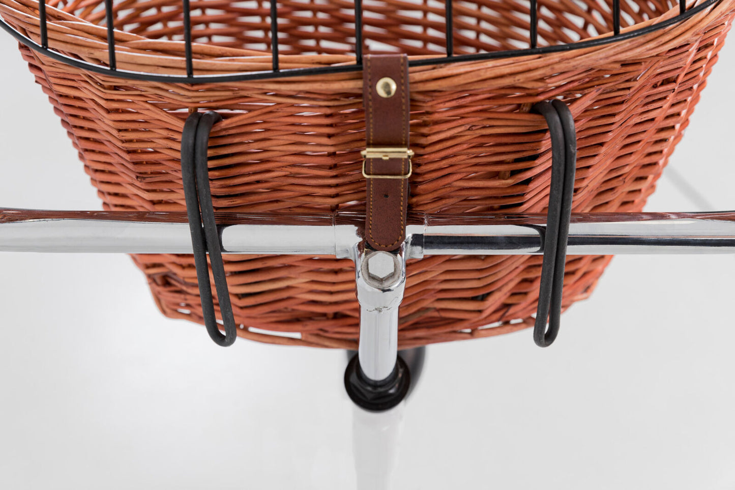 TRIXIE Stuur Hondenfietsmand Naturel – Wilgenteen met Draadkoepel (44×48×33 cm, tot 5 kg)