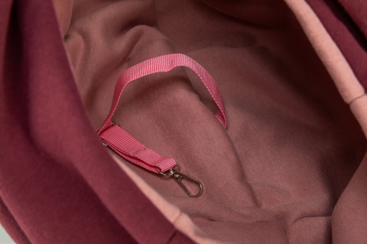 Buikdrager Soft bordeaux– Zacht & knus tegen je aan dragen