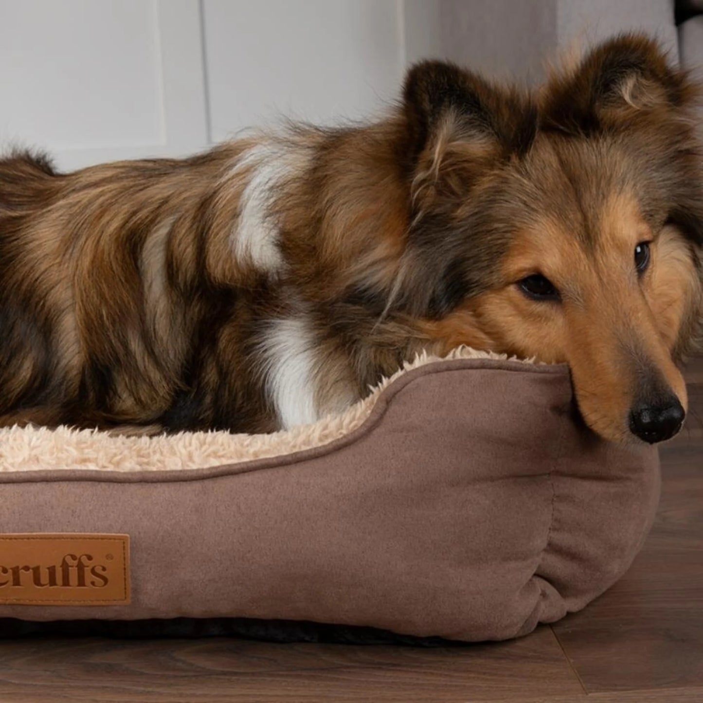 Cosy Box Bed – Bruin, zachte binnenkant voor comfort
