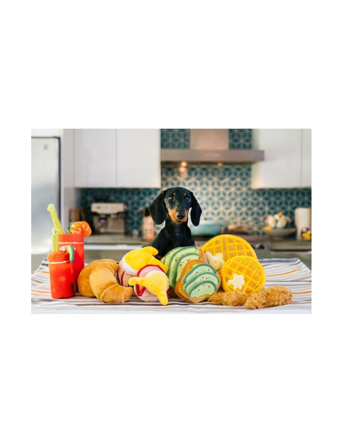 P.L.A.Y. Barking Brunch Buddy Mary Mini – Pluche Hondenspeeltje